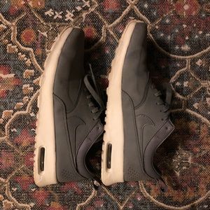 Nike air max Thea premium leather, grey size 8.5